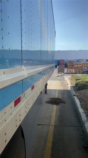 Life of a Truck Driver: Box Truck Experience