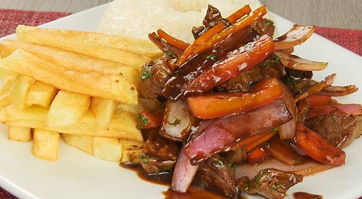 Receta de lomo saltado peruano: (VIDEO)