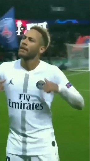 Neymar Singing Song in Celebration Parado no Bailão #W2S #Football #Neymar #Messi #CR7