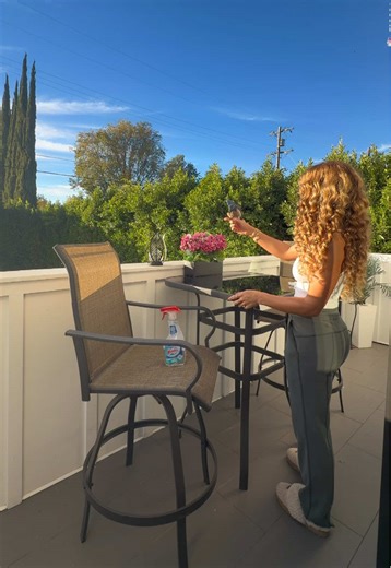 What songs are on your cleaning playlist? 🧺🧹🧼 All products used are available on my ltk 🤍 #cleaning #cleaningasmr #cleantok #cleaningtiktok #clean