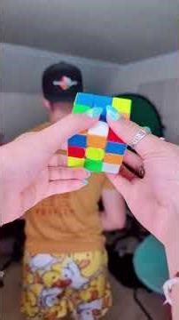 WHAT HOW!!!??? #rubikscube #cubing #speedcubing