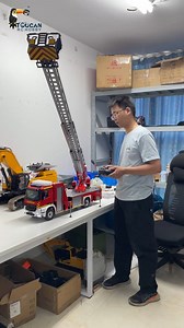 8.4K views · 150 reactions | Wow勞! The ladder on this 1/14 4X2 fire truck is insanely high! I’m dying to climb up and soak in the thrill and coolness of high-altitude operations—totally immersive煮!#rc #firetruck #scalemodel #model #modeling | Toucanhobby | Facebook