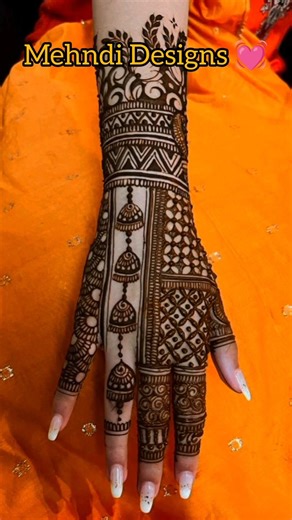 Mehndi Designs 💓 #henna #bride #mehndi #youtubeshorts