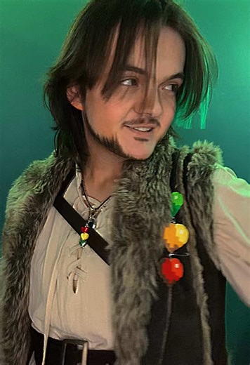 Do you want the house tour? | #smallishbeans #smallishbeanscosplay #lifeseries #lifeseriescosplay #j4ycosplay