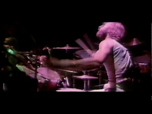 Genesis - Fly on a Windshield / Broadway Melody Of 1974 - In Concert 1976