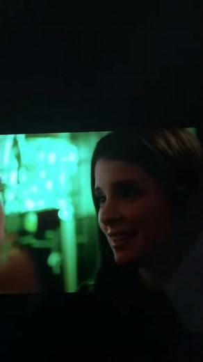 Chicago Fire 1x13 - Leslie and Clarice kiss