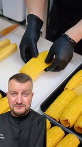 🌽 Wanna cut corn like a chef Testing this viral corn hack! #corncutting #cheftrick #foodhack #kitchentest #foryou #fyp #handmade | Dobrovolskyi hchef