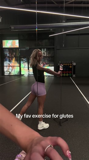 Flattering Back Angle Tips for Your Glute Workout