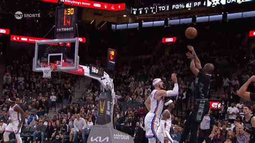 Chris Paul drains the big time dagger 3-pointer