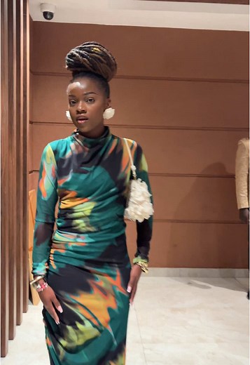 Stylish Suits Outfit Inspirations for Women