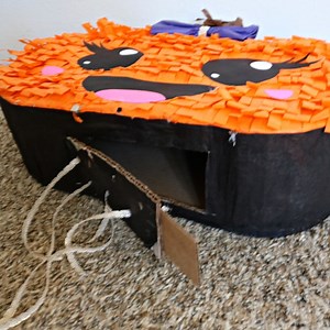 How to Make a Pumpkin Pull String Pinata – EASY - The Tattooed Momma