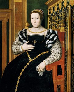 Who was Catherine de’ Medici and why, five centuries later, did her enduring influence end up being the main inspiration for the Spring-Summer 2023 by Maria Grazia Chiuri collection on.dior.com/ss2023 unveiled earlier this week? Watch the film in full soon on our YouTube channel. © Melinda Triana | Dior