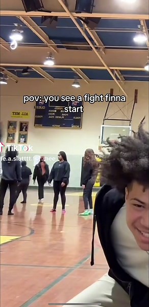 😂 be nosy asfc #fyp #fights #school #funny