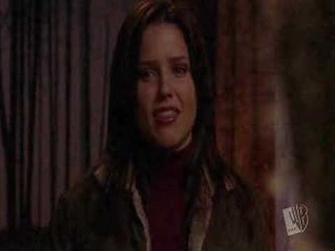 One Tree Hill - Brooke/Peyton split over Lucas