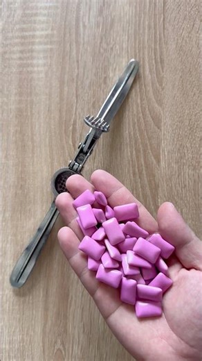 Purple Bubble Gum Press 💜🍬 #pineapple #asmr #satisfying