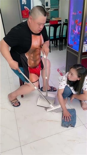 How can my husband be so lazy! # funny # funny couple