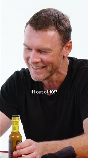 "11 Out of 10?!" Zoe Saldaña and Sam Worthington are STRUGGLING 🌶️🥵