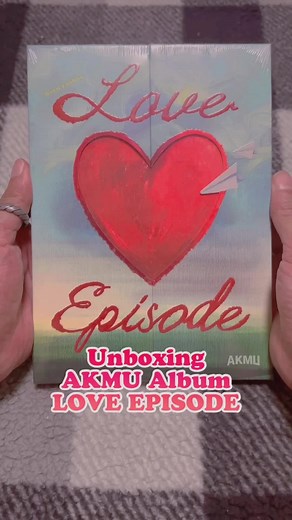 Unboxing AKMU Album: LOVE EPISODE Insights