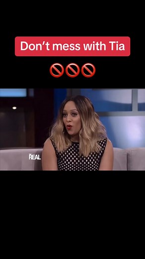 Tamera just outing Tia 😂 #therealdaytime #thereal #therealclips #adriennebailon #lonilove #jeanniemai #tameramowry #tamarbraxton #tiamowry #tiaandtamera #clapback #instagram