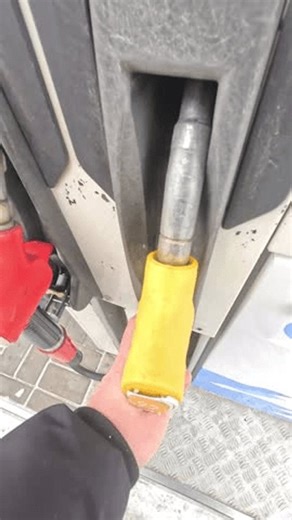 clip-4025952963-overview-fuel-dispensing-equipment-capturing-process ...