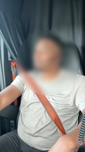 16K views · 168 reactions | Cb radio with my codriver (he doesn’t want his face online that’s why it’s blurred) #cbradio #otr #trucking #teamed we still don’t know what that guy was talking about at the end  | Mell Mell | Facebook