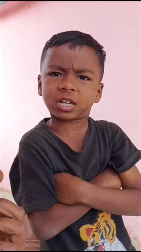 𝙎𝙖𝙢𝙖𝙧𝙩𝙝 𝘿𝙝𝙪𝙧𝙫𝙚 .. on Instagram: "Krish ka gana sunega 😂🤣... #trending #funny #Comedy #viral #krish"