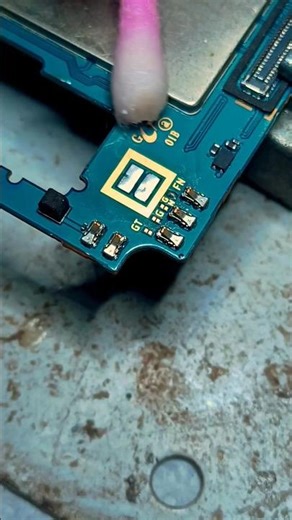 Flashlight Not Working? Try This Simple Fix! #smartphone #repair #mobilerepair #fixmyphone