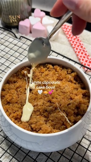 White chocolate cake bowl baking tips for a viral dessert