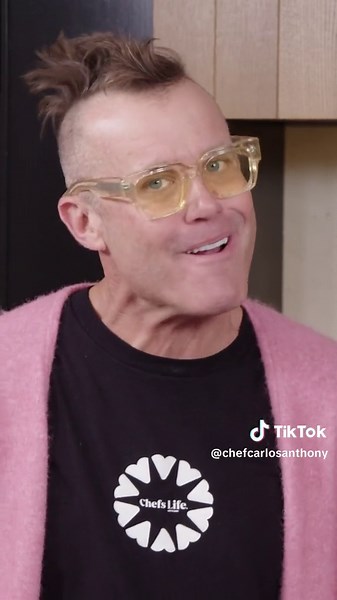 Apron reviews @Chefs Life @YouTube #chefslifetv #cheflife @Hedley & Bennett @Chef Works https://m.youtube.com/watch?fbclid=PAAaY2daPmpsLoo-4DLa4ojAry_XRsamt71YFr1Ba-fPxFBe0Aa-Bz7BNTFfY_aem_Ac8bbN7S5N4RO8Pxl52Q7AZnk9PIBqqHIB-XVWZp4ewmZNdjm3rmDNkooQW37HJs6NY&v=EoEuT-NFlJw&feature=youtu.be