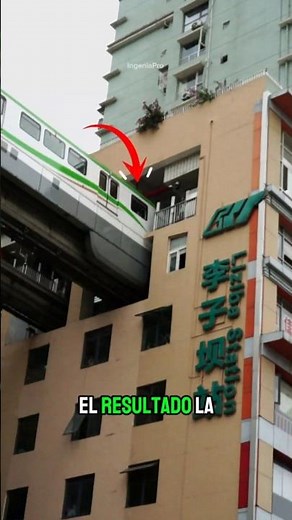 El tren que atraviesa un edificio en China sin hacer ruido 🚝