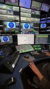 📺 Behind the scenes at CBS New York 📷 Tim Lizzo