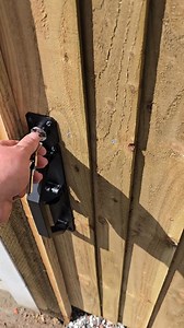 Key operated lock for added security on this garden gate. #toptip #howto #secure #fencing #gate #builders | Golding's Gardeners Fencing &Timber