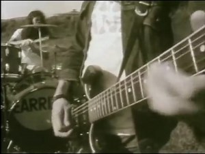 1970, Golden earring - Back home George Kooymans (Den Haag, 11 maart 1948) is een Nederlands componist, gitarist, zanger, tekstdichter en producer en is vooral bekend als oprichter van de rockgroep Golden Earring. | Oldie video's on line