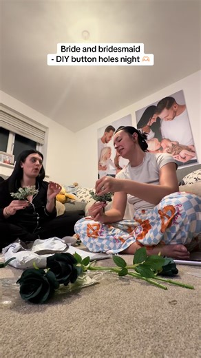 Such a lovely night with the beautiful bride #wedding #weddingdiy #diybuttonholes #buttonholes #bridesmaidduties