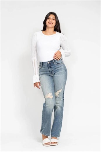 Bring bold energy to your denim lineup with the Judy Blue Dad Jeans, designed for effortless edge and standout style. High Waist Fit: 11” rise for a flattering, waist-defining silhouette. Edgy Distressed Details: Perfectly placed rips for a lived-in, rebellious vibe. Straight Dad Style: Relaxed yet structured for ultimate #flaredjeans #judybluejeans #flatteringjeans #judybluedenim #pacsunlowrisejeans #straightjeans #girlsdenimjeans #rhinestonejeans #victoriousjeans #widelegjeanswomen #judyblue #