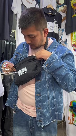 36K views · 473 reactions | @bigfire.ar 11-2474-8185 para compras y envíos Feria de punta mogote pasillo 8 puesto 202 Canjes o publicidad a: aronalderetes@outlook.com  Community Manager @braioparodi ....#indumentaria #ropa #lasalada #camperas #remeras #pantalonescargo | aaronnalderetes | Facebook