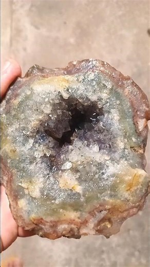 What is a geode? #naturalstones