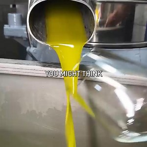 You might think the best olive oil comes from overseas… but here’s the truth 🫢 Those oils sit on ships for months, losing freshness and flavour every single day. That’s one of the big reasons I started It’s Olio, to bring you super fresh, high-quality Aussie extra virgin olive oil, made just down the road 🇦🇺💚 We even share our lab results, because honesty and transparency matter to us. With endless ⭐⭐⭐⭐⭐ reviews and plenty of happy Aussies already squeezing, we know you’ll love it too. 👉 Sq