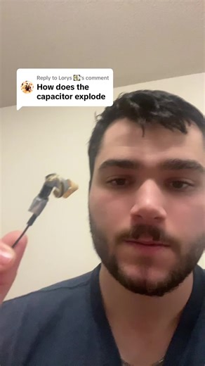 Replying to @Lorys 💽 How does a Capacitor Explode? #arduino #electronics #mechatronics #capacitor #mechanicalengineering