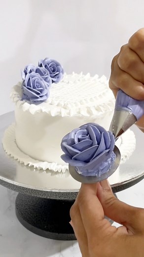 41K views · 483 reactions | Purple Roses Cake Decoration! #fbreel #viralreels #viralreelsfb #Amazing #beautiful | Dessert Studio | Facebook
