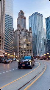 The city of Dreams Chicago Illinois. Welcome to Chicago #chicago #chicagophotographer #chicagoarchitecture #chicagolife #chicagoblogger #chitown #chicagodowntown #chicagotravel | Travel With Me