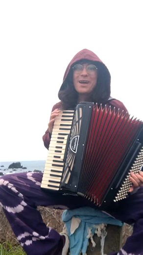 A sea shanty at the sea!