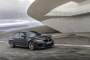 VIDEO: BMW M5 CS Takes on Dodge Charger Hellcat Redeye