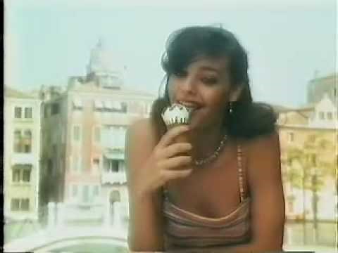 Wall's Cornetto Advert (1982)