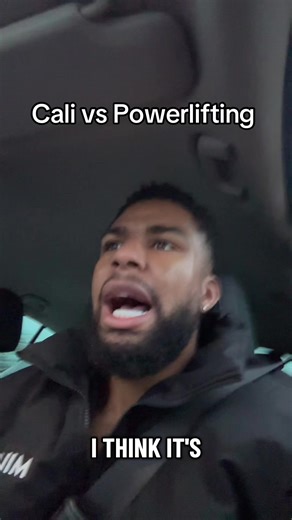 Understanding Calisthenics vs. Powerlifting