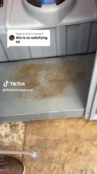 Replying to @Chaz 🫧🫧 #toiletclean #jetwash #satisfy #toilethire #midlandstoilethire