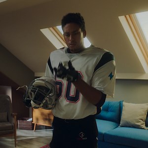 2K views · 24 reactions | ⏩ Faster 易 Smarter ️ Safer What's most important to you when charging your iPhone? #AnkerNanoPro ℹ️ https://ankerfast.club/38MSe6A | Anker | Facebook