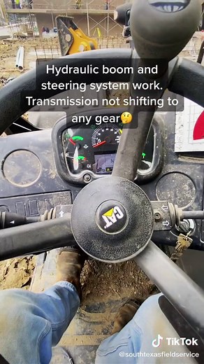 CAT TL943 stopped moving #heavymachinery #caterpillar #diesel #Fieldservice #telehandler #forklift