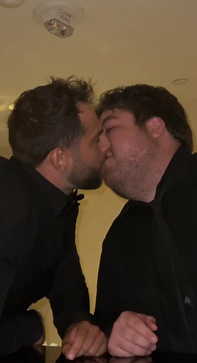 Just a little kiss @daviddobrik | Daviddobrik