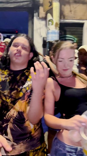 Vuk Vuk - Energizing Dance Moves ft. MC Fadinha!